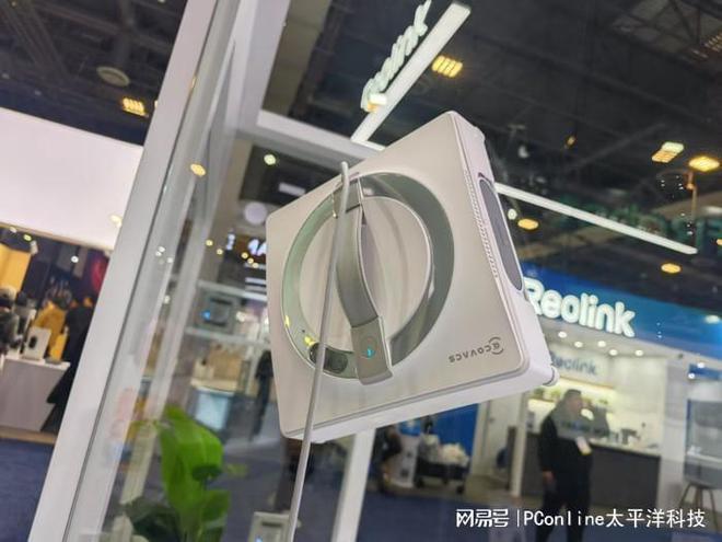 2025 多款机器人产品让你“穿越”未来凯发k8国际首页登录科沃斯亮相 CES(图4)